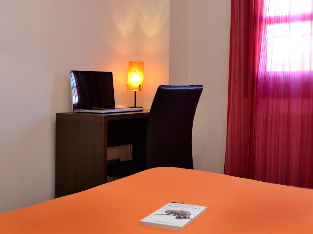 Hostal Bajo La Muralla Zamora Oda fotoğraf